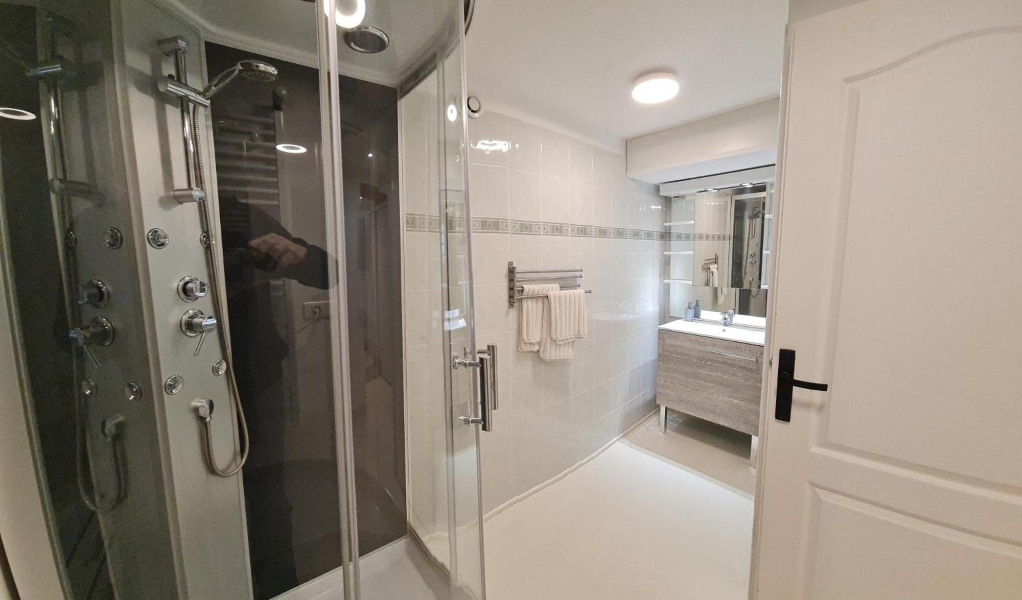 Le Souplex Apartment Troyes Exterior photo